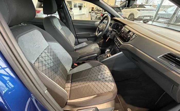 VOLKSWAGEN TAIGO 1.0 TSI 110 DSG7 R-Line *** COMME NEUVE ***