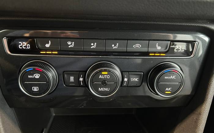 VOLKSWAGEN TIGUAN 2.0 TDI 150 DSG7 R-line