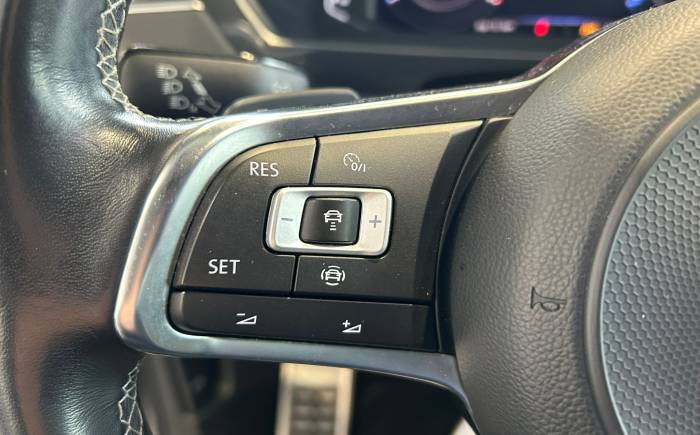 VOLKSWAGEN TIGUAN 2.0 TDI 150 DSG7 R-line