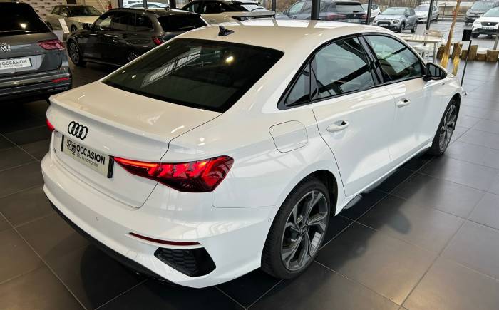 AUDI A3 BERLINE 35 TDI 150 S tronic 7 S-LINE