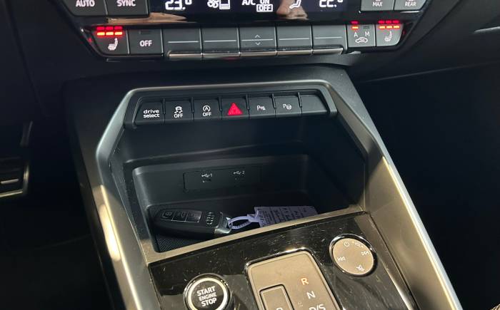 AUDI A3 BERLINE 35 TDI 150 S tronic 7 S-LINE