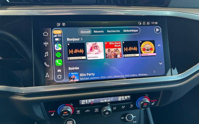 AUDI Q3 45 TFSIe 245 ch S tronic 6 S line