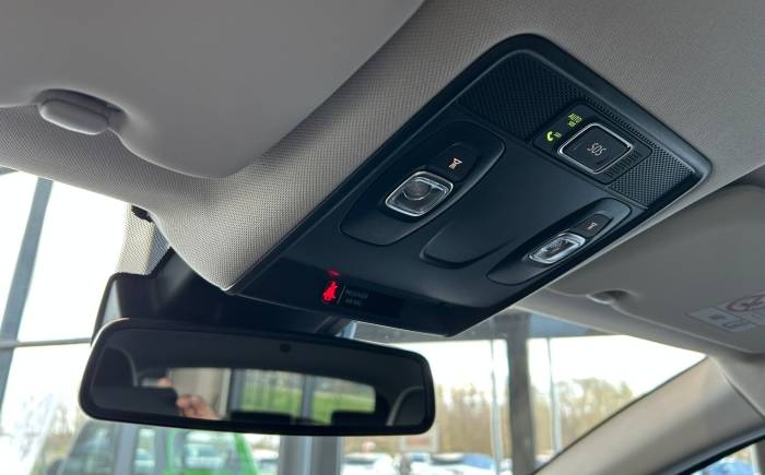 RENAULT CAPTUR 1.3 TCE 140 EDC INTENS