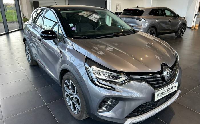 RENAULT CAPTUR 1.3 TCE 140 EDC INTENS