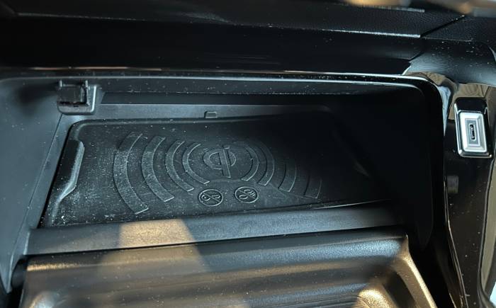 PEUGEOT 2008 PureTech 130 S&S EAT8 GT *** PNEUS 4 SAISONS - GRIP CONTROL - PHASE 2 - ENTRETIEN PEUGEOT ***