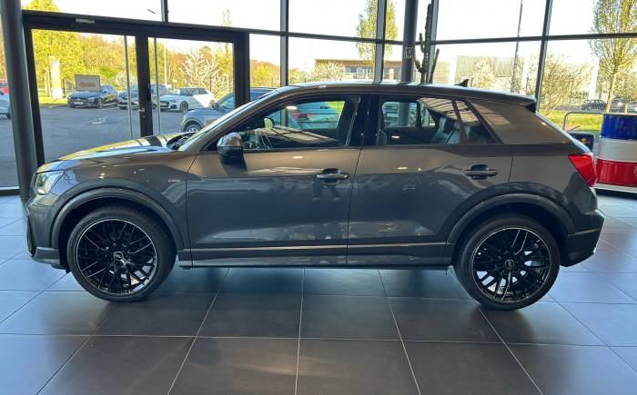 AUDI Q2 35 TFSI S TRONIC S-line