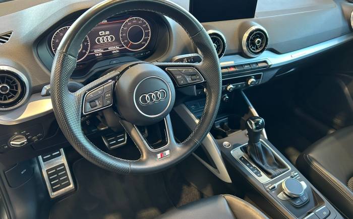 AUDI Q2 35 TFSI S TRONIC S-line