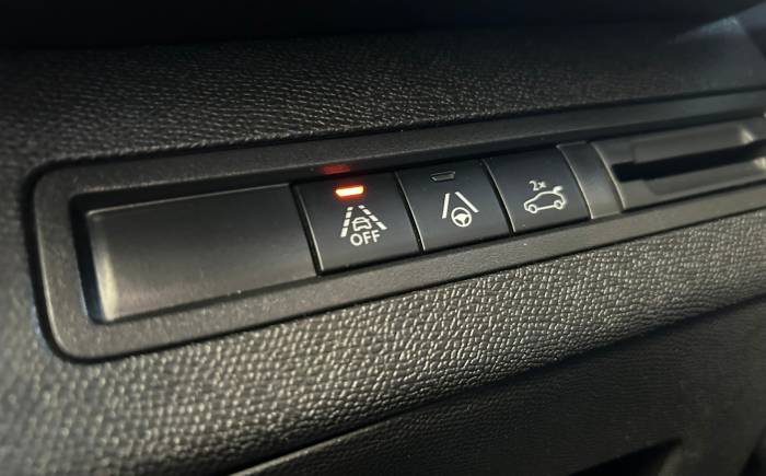 PEUGEOT 3008 BlueHDi 130ch S&S EAT8 GT Pack *** ATTELAGE - FOCAL - ALCANTARA - GARANTIE 12 MOIS - PREMIERE MAIN ***