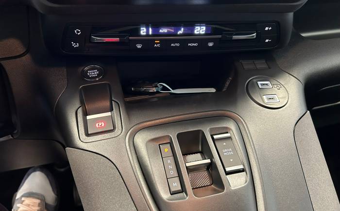 PEUGEOT RIFTER M bluehdi 130 s&s eat8 5 places allure *** version n1 exoneree de malus ***