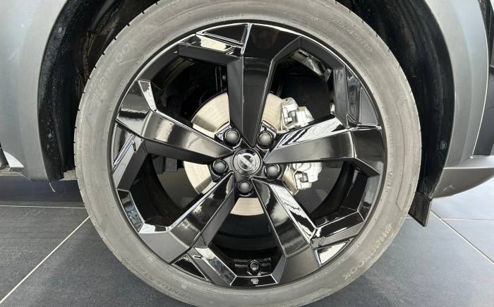 NISSAN JUKE Hybrid 143 tekna - 5 portes *** revisee - comme neuve - pas de malus - seulement 1520 kms garantis *