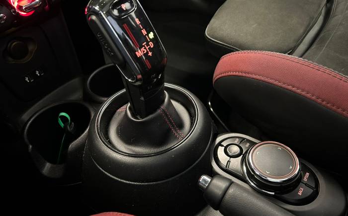 MINI HATCH 3 PORTES F56 LCI John cooper works 231 ch bva8 finition jcw *** etat exeptionnel - carnet d\'entretien 100% mini