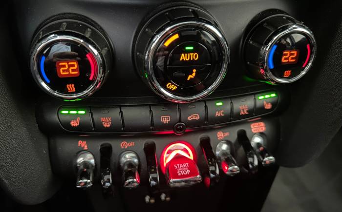 MINI HATCH 3 PORTES F56 LCI John cooper works 231 ch bva8 finition jcw *** etat exeptionnel - carnet d\'entretien 100% mini
