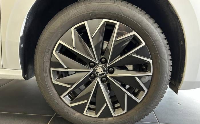 SKODA KAMIQ 1.0 tsi evo 2 116 ch bvm6 selection *** super equipee avec pack design noir ***