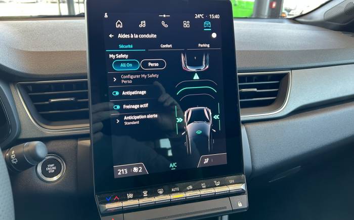 RENAULT CAPTUR E-tech full hybrid 160 ch techno