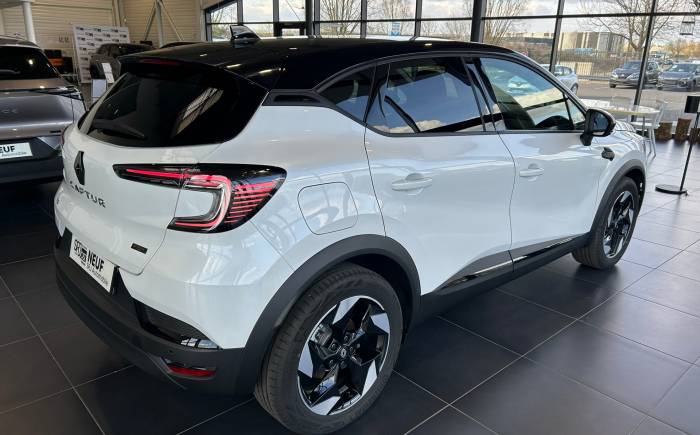 RENAULT CAPTUR E-tech full hybrid 160 ch techno