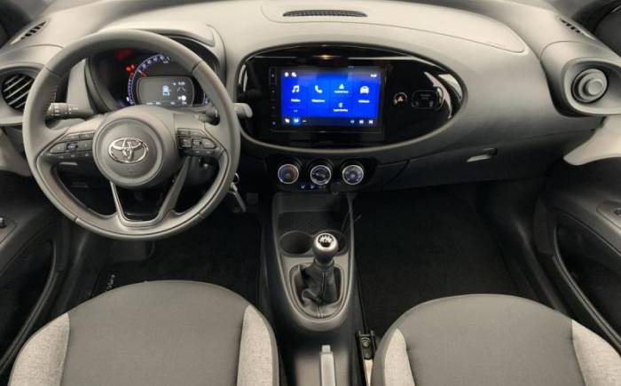 TOYOTA Aygo x 1.0 VVT-I 72 DYNAMIC