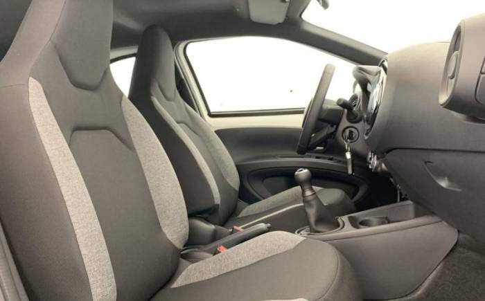 TOYOTA Aygo x 1.0 VVT-I 72 DYNAMIC