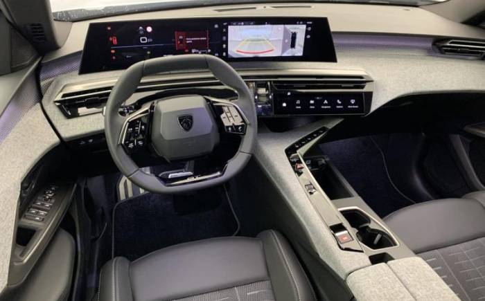 PEUGEOT 3008 HYBRID 145 E-DCS6 GT