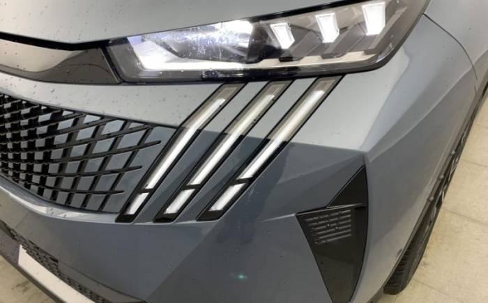 PEUGEOT 3008 HYBRID 145 E-DCS6 GT