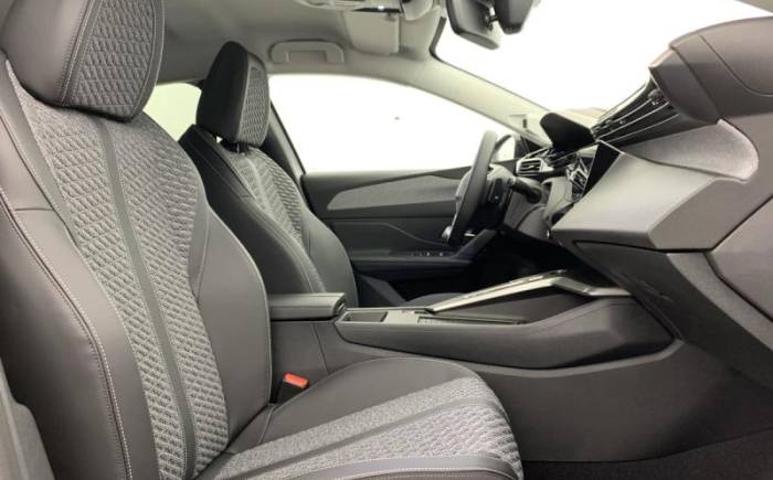PEUGEOT 308 HYBRID 145 E-DCS6 ALLURE