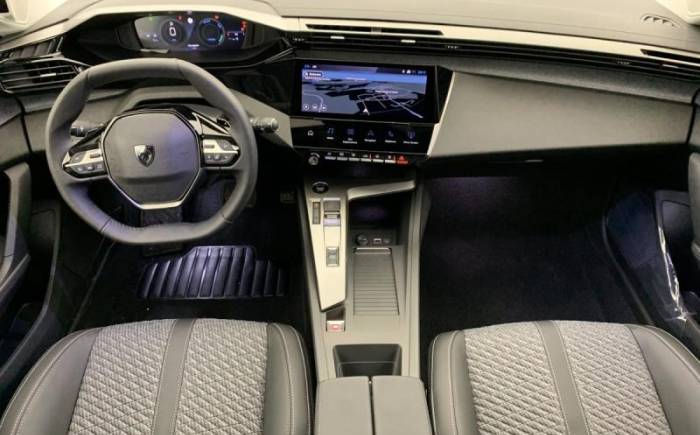 PEUGEOT 308 HYBRID 145 E-DCS6 ALLURE
