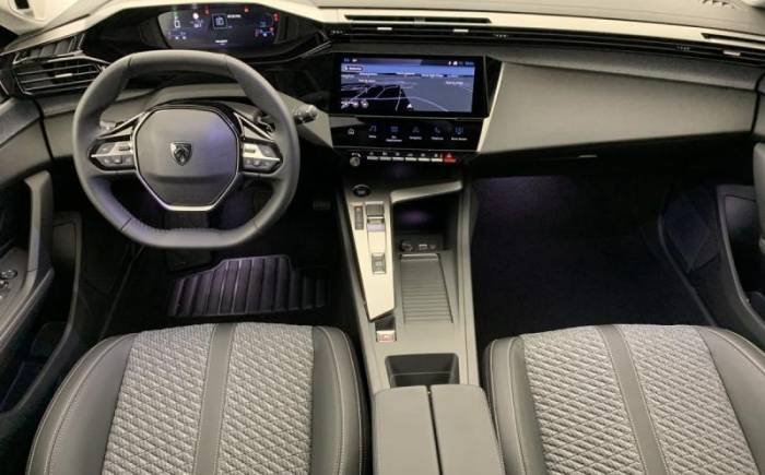 PEUGEOT 308 HYBRID 145 E-DCS6 ALLURE
