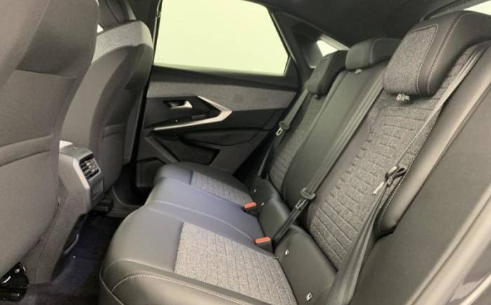 PEUGEOT 3008 HYBRID 145 E-DCS6 ALLURE