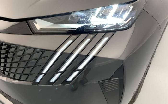 PEUGEOT 3008 HYBRID 145 E-DCS6 ALLURE