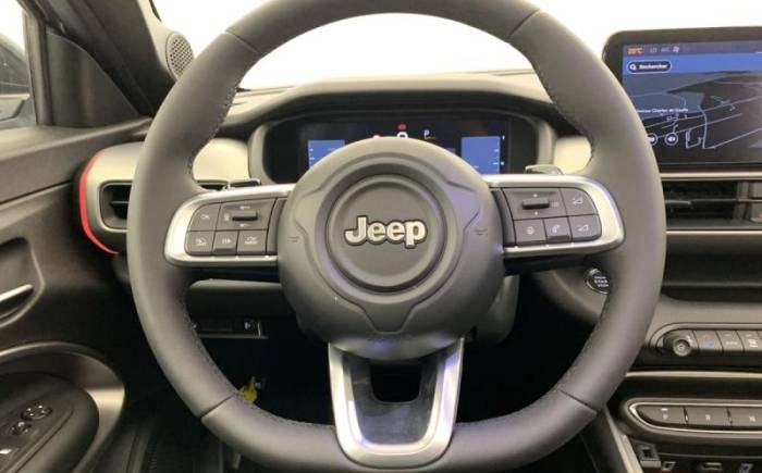 JEEP AVENGER 1.2 TURBO T3 110 CH E-HYBRID BVR6 SUMMIT