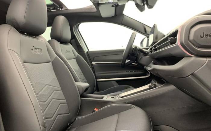 JEEP AVENGER 1.2 TURBO T3 110 CH E-HYBRID BVR6 SUMMIT