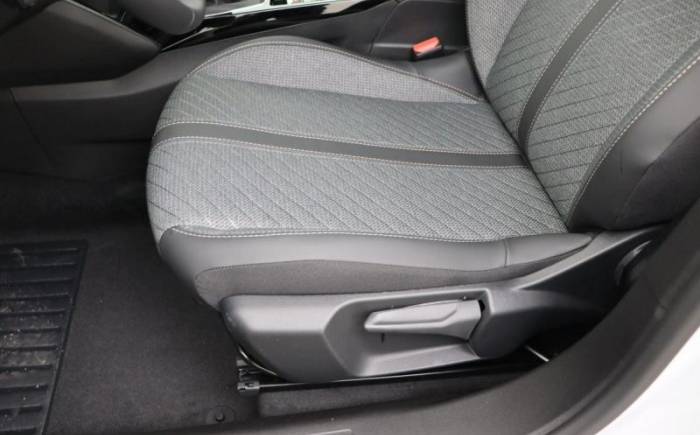 PEUGEOT 2008 TURBO 100 CH BVM6 ALLURE