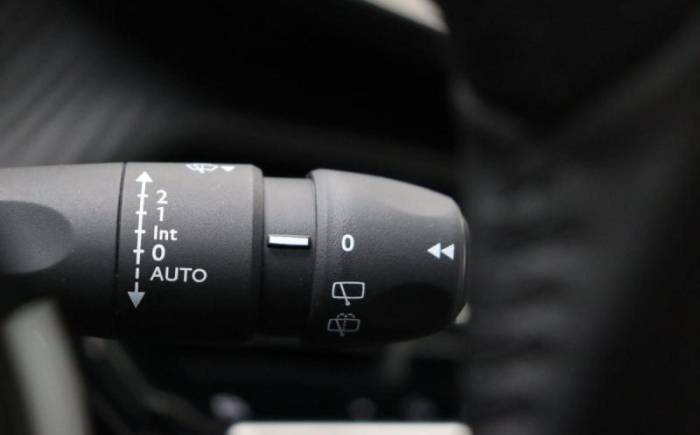 PEUGEOT 2008 TURBO 100 CH BVM6 ALLURE