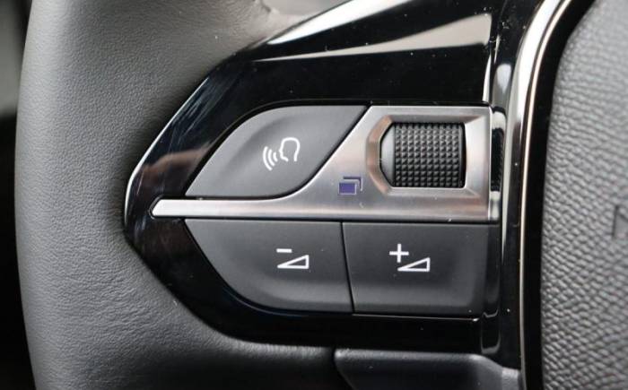 PEUGEOT 2008 TURBO 100 CH BVM6 ALLURE