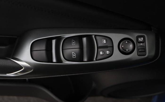 NISSAN JUKE HYBRID 143 N-CONNECTA