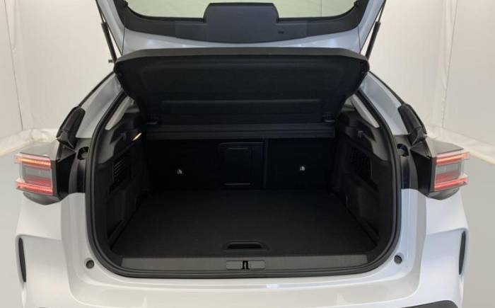 CITROEN C4 PURETECH 130 EAT8 MAX