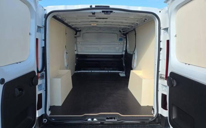 NISSAN PRIMASTAR FOURGON L2H1 3T1 2.0 DCI 150 S S BVM N-CONNECTA