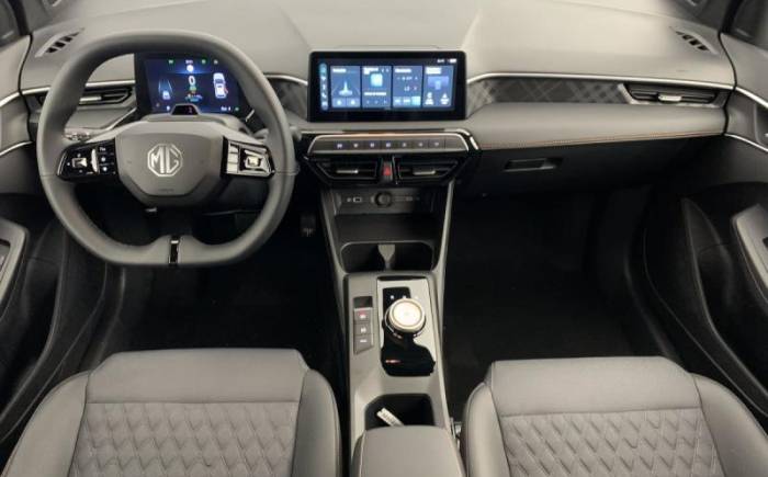MG MG3 1.5 L HYBRID+ 195 CH LUXURY