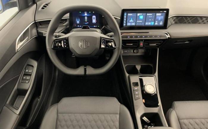 MG MG3 1.5 L HYBRID+ 195 CH LUXURY