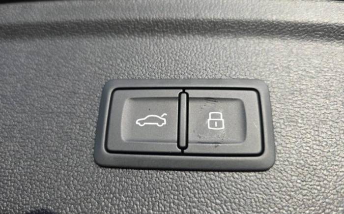 AUDI A3 SPORTBACK 45 TFSI E HYBRIDE RECHARGEABLE 272 S TRONIC 6 S LINE