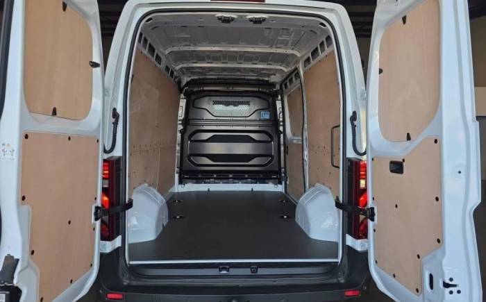 RENAULT MASTER FOURGON BLUE DCI 130 L2H2 3T5 TR EXTRA