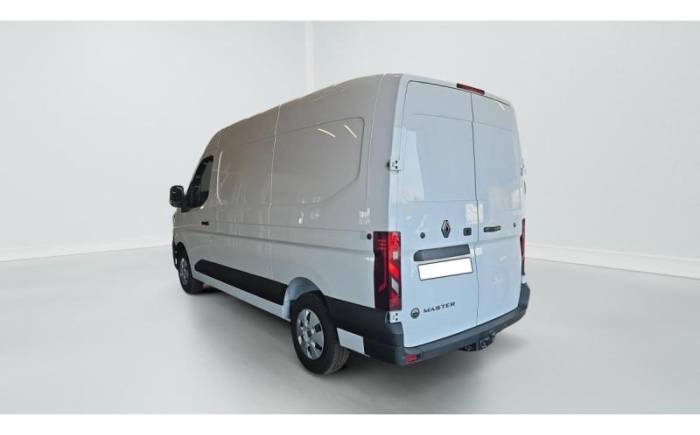 RENAULT MASTER FOURGON BLUE DCI 130 L2H2 3T5 TR EXTRA