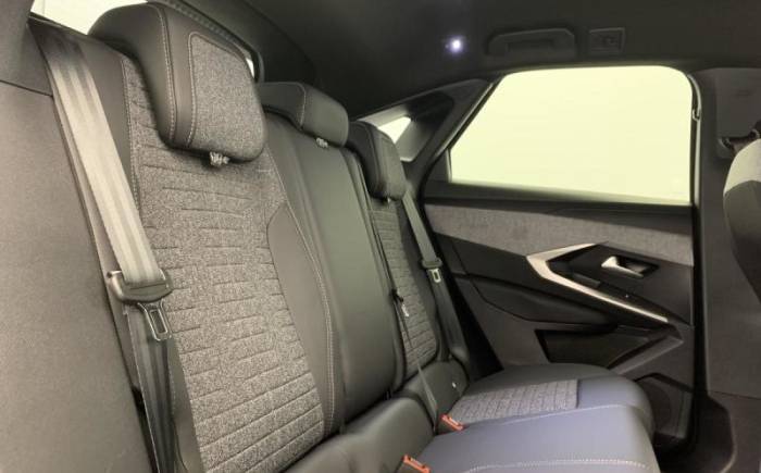 PEUGEOT 3008 HYBRID 145 E-DCS6 ALLURE