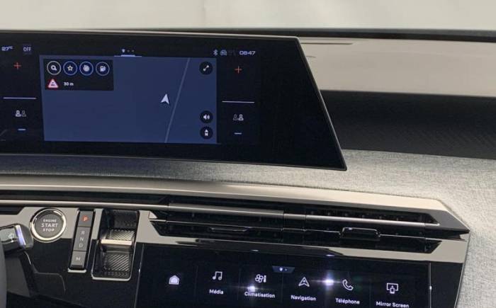 PEUGEOT 3008 HYBRID 145 E-DCS6 ALLURE