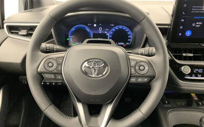 TOYOTA Corolla touring sports hybride 140CH DESIGN
