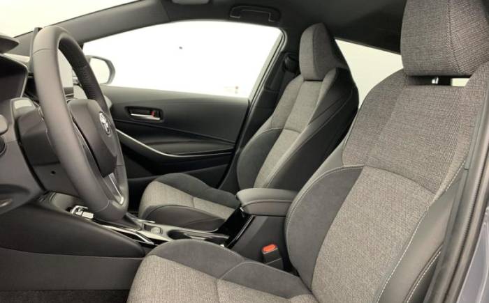 TOYOTA Corolla touring sports hybride 140CH DESIGN