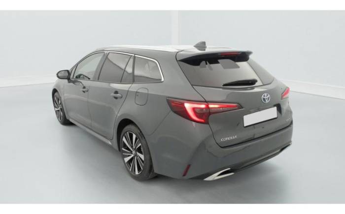 TOYOTA Corolla touring sports hybride 140CH DESIGN