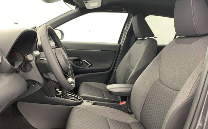 TOYOTA YARIS CROSS HYBRIDE 130H 2WD DESIGN