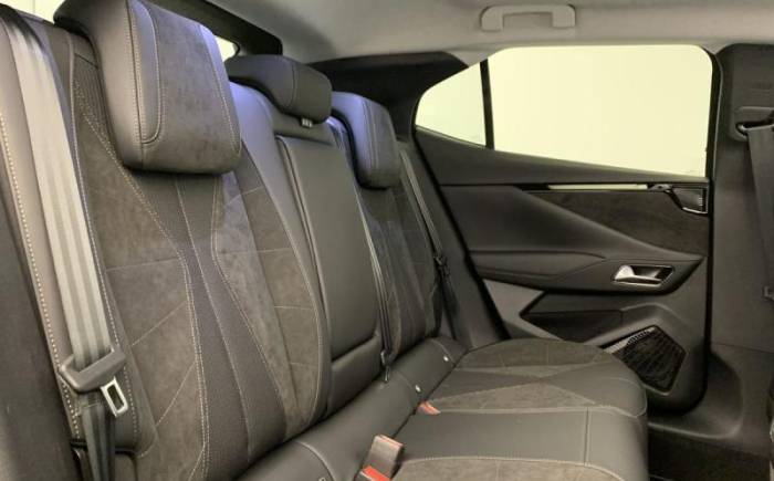 DS N 4 HYBRIDE 145 E-DCT6 ETOILE - ALCANTARA