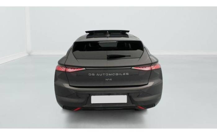 DS N 4 HYBRIDE 145 E-DCT6 ETOILE - ALCANTARA