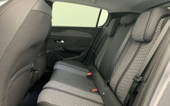 PEUGEOT 308 NOUVELLE BLUEHDI 130CH S S EAT8 ALLURE